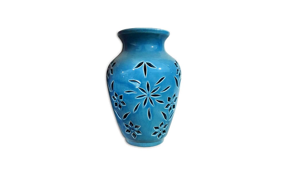 A beautiful piece of earthenware, work of Meybodi craftsmen